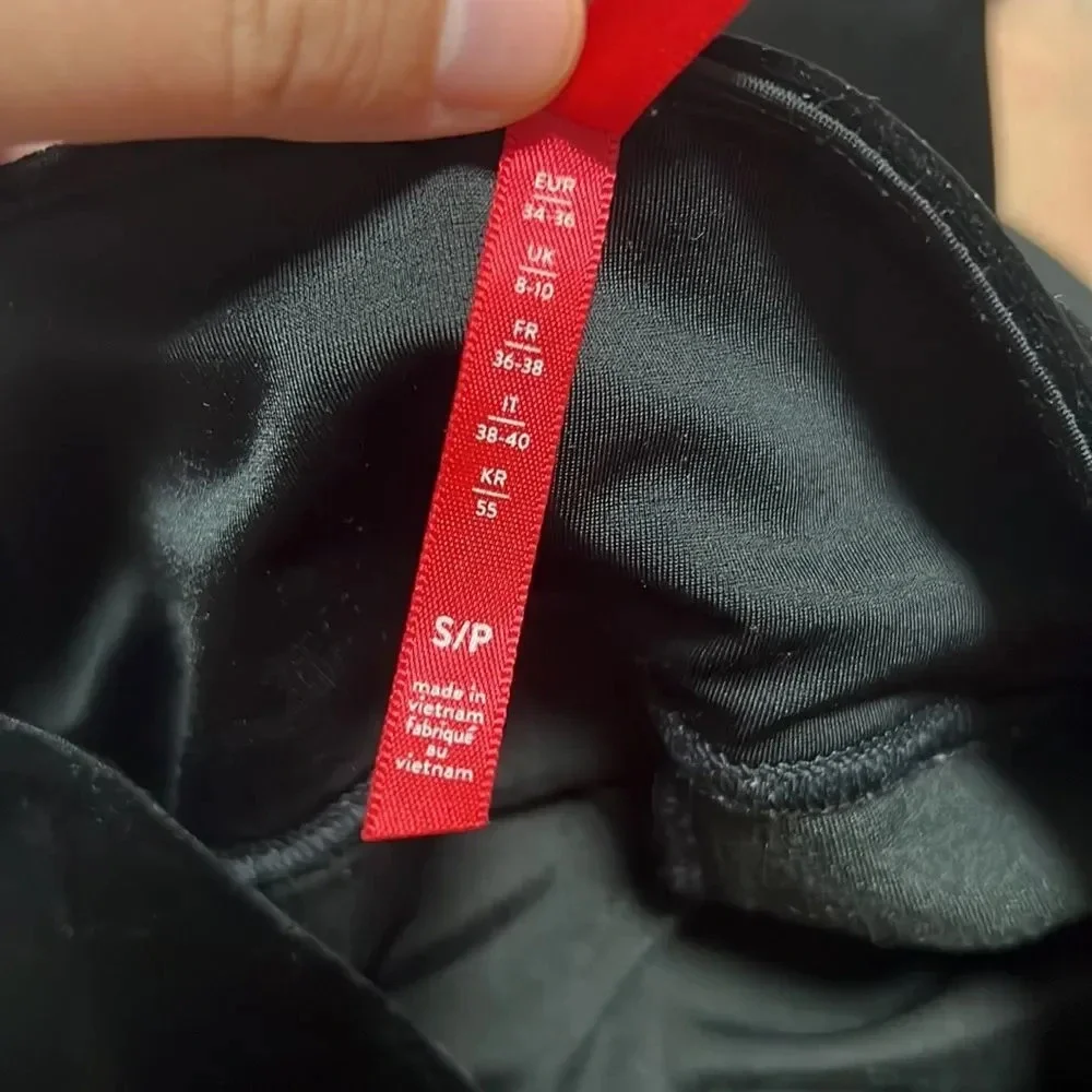 Spanx Women's High Waisted Black Pull On Velvet Slimming Leggings size Small - Picture 9 of 10